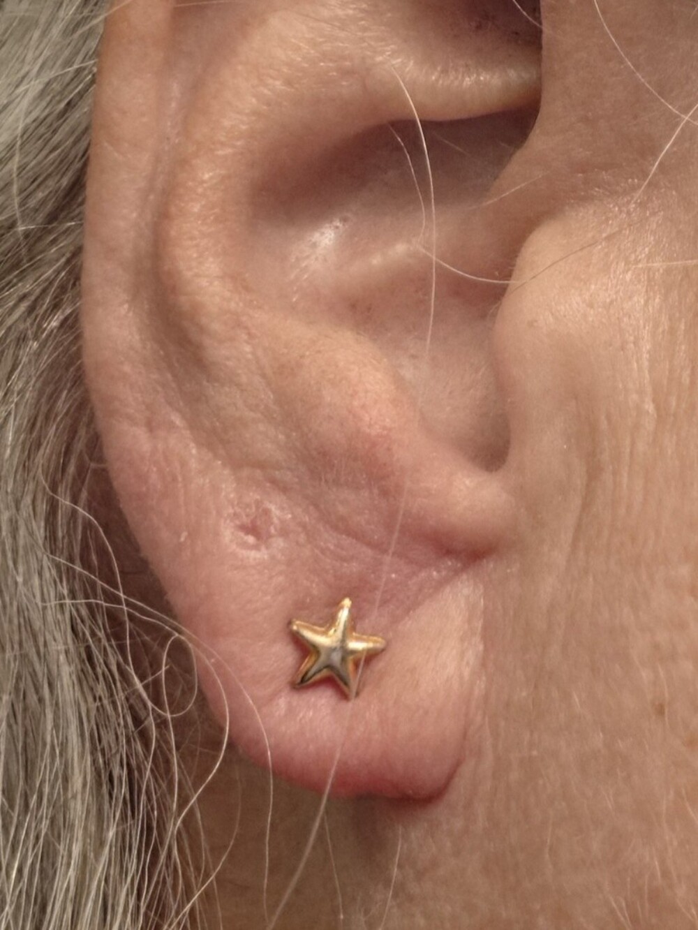 Vintage Gold Tone Starburst Earrings - Picture 6 of 6